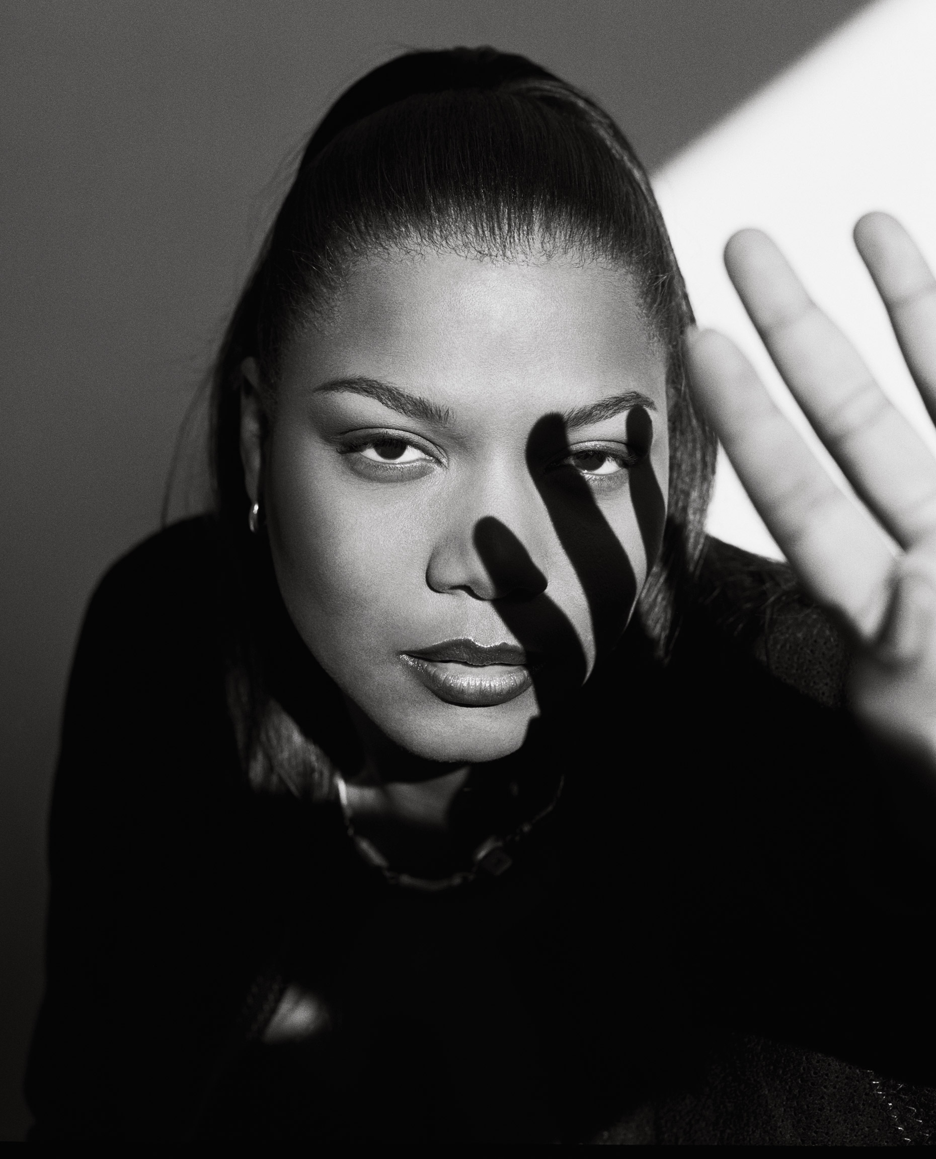 QUEEN_LATIFAH_©GEORGE_HOLZ_1999W
